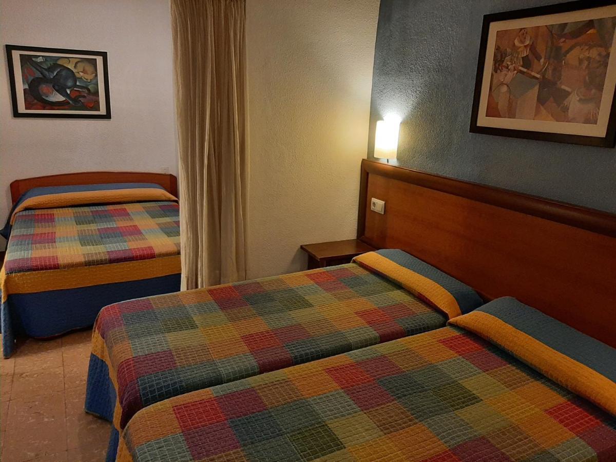 Hostal Platja كامبريلس المظهر الخارجي الصورة