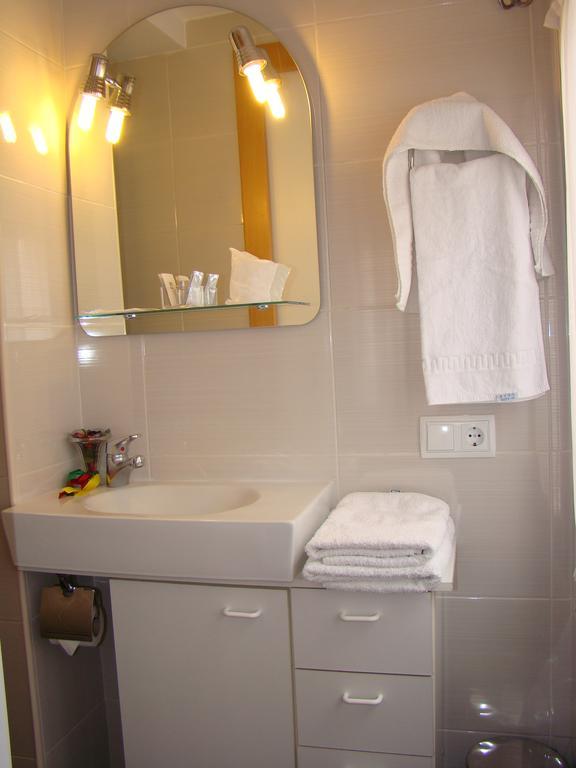 Hostal Platja كامبريلس المظهر الخارجي الصورة