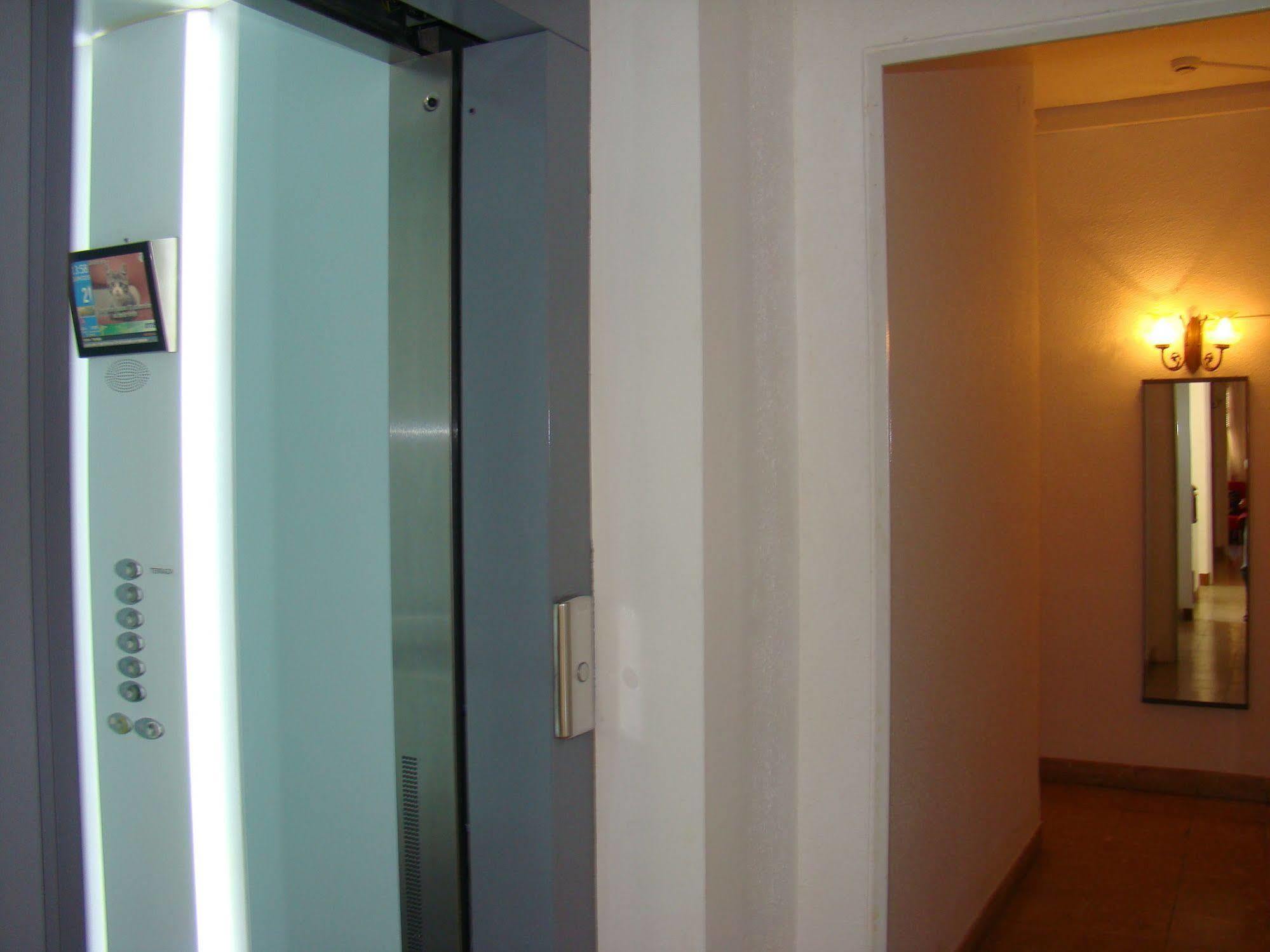 Hostal Platja كامبريلس المظهر الخارجي الصورة